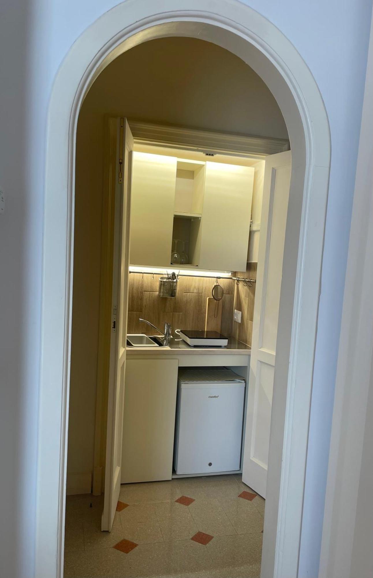 Suite Klimt P.zza Amedeo Neapel Exterior foto