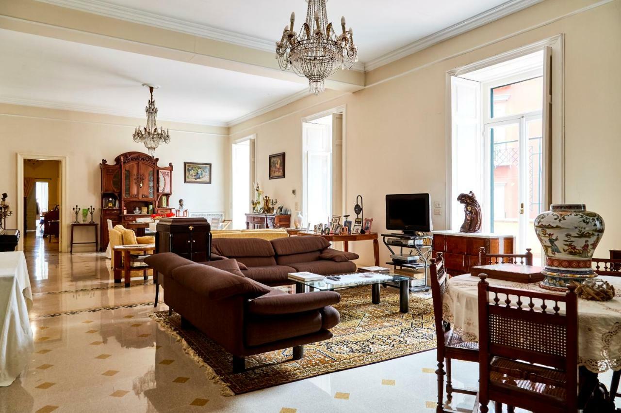 Suite Klimt P.zza Amedeo Neapel Exterior foto
