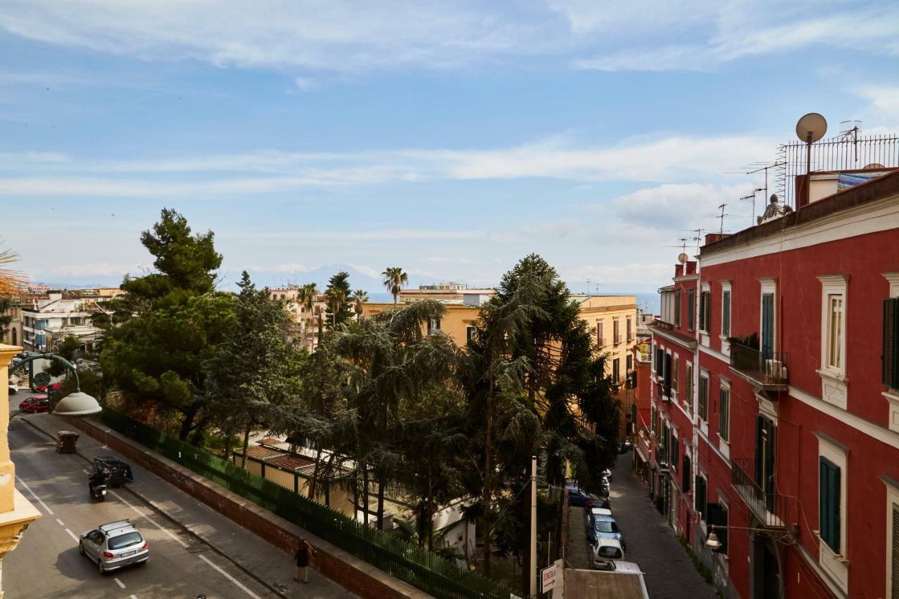 Suite Klimt P.zza Amedeo Neapel Exterior foto